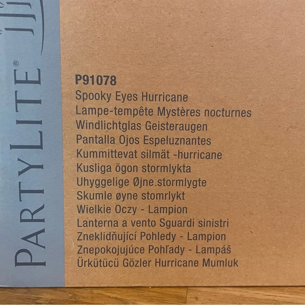 NEW PartyLite Spooky Eyes Hurricane Candle Holder - Picture 6 of 6